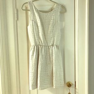 Gold/White Dress